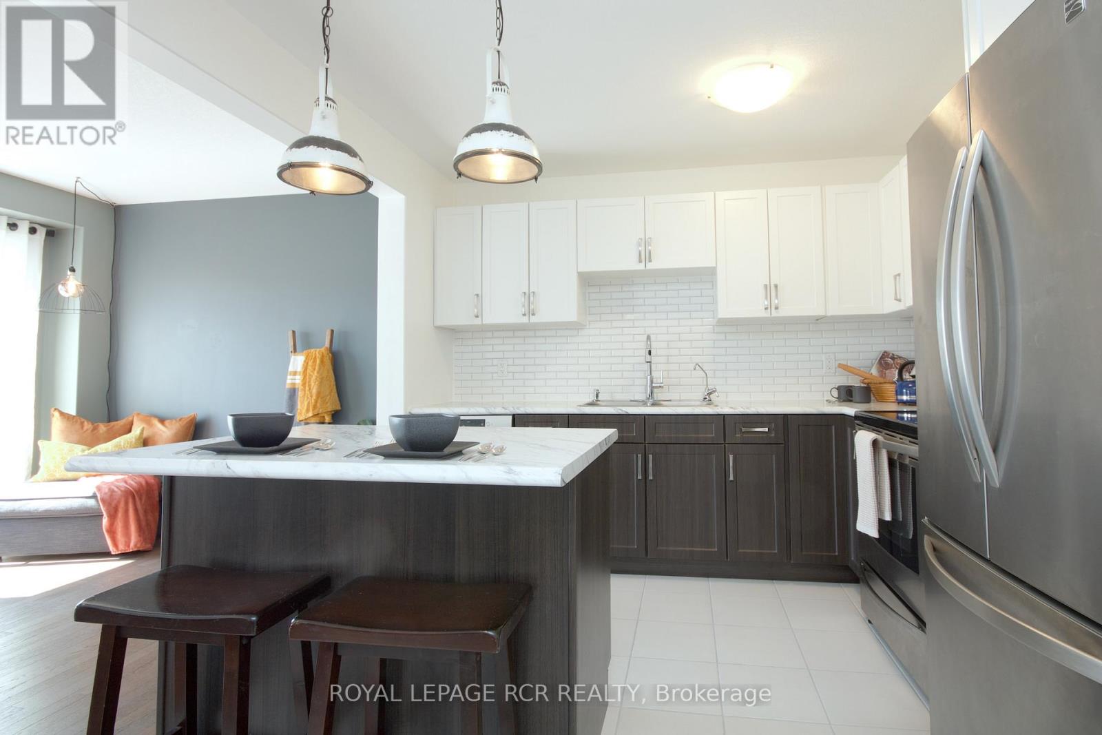 27 - 124 Parkinson Crescent, Orangeville, Ontario  L9W 6X3 - Photo 4 - W13061394