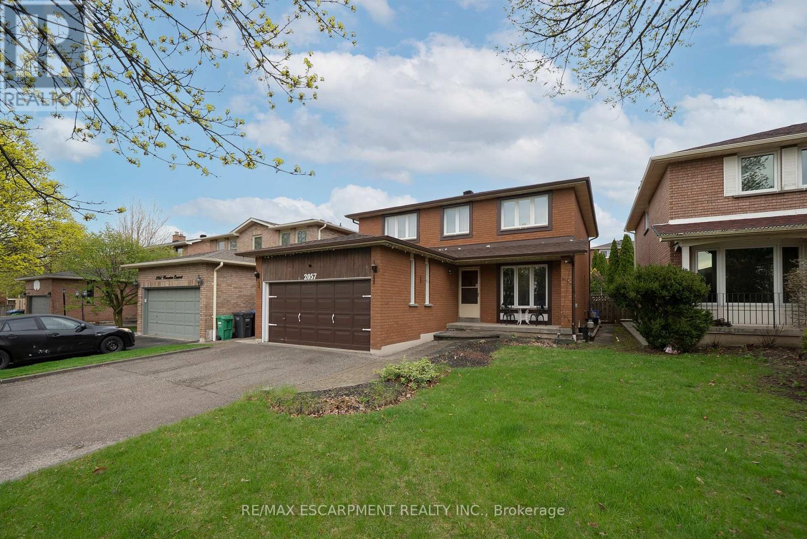 2057 Wincanton Crescent, Mississauga, Ontario  L5M 3E4 - Photo 4 - W13061438