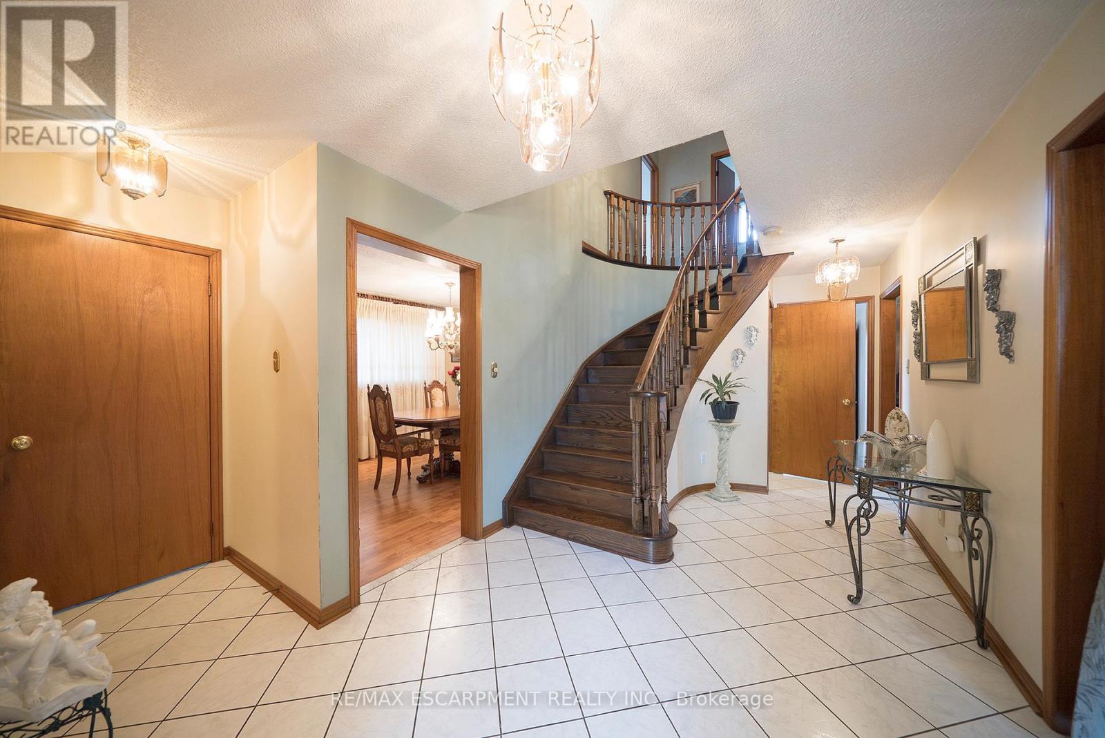 2057 Wincanton Crescent, Mississauga, Ontario  L5M 3E4 - Photo 5 - W13061438