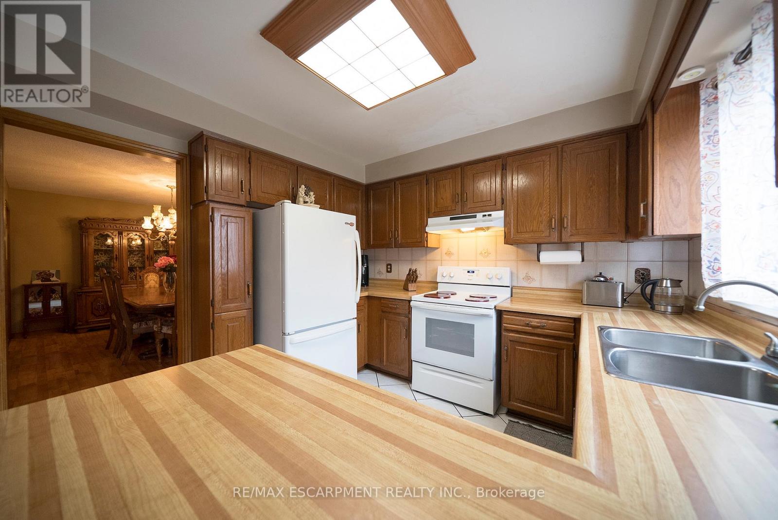 2057 Wincanton Crescent, Mississauga, Ontario  L5M 3E4 - Photo 9 - W13061438
