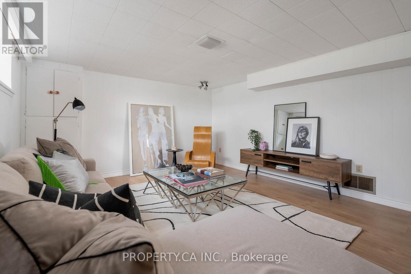 19 Jill Crescent, Toronto, Ontario  M9B 6B2 - Photo 17 - W13061456