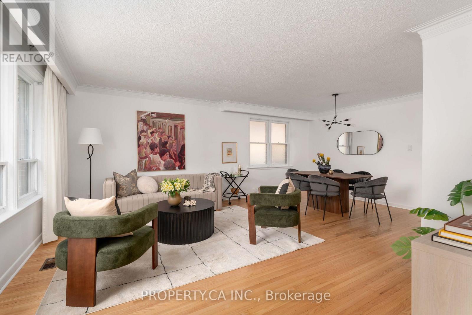 19 Jill Crescent, Toronto, Ontario  M9B 6B2 - Photo 2 - W13061456