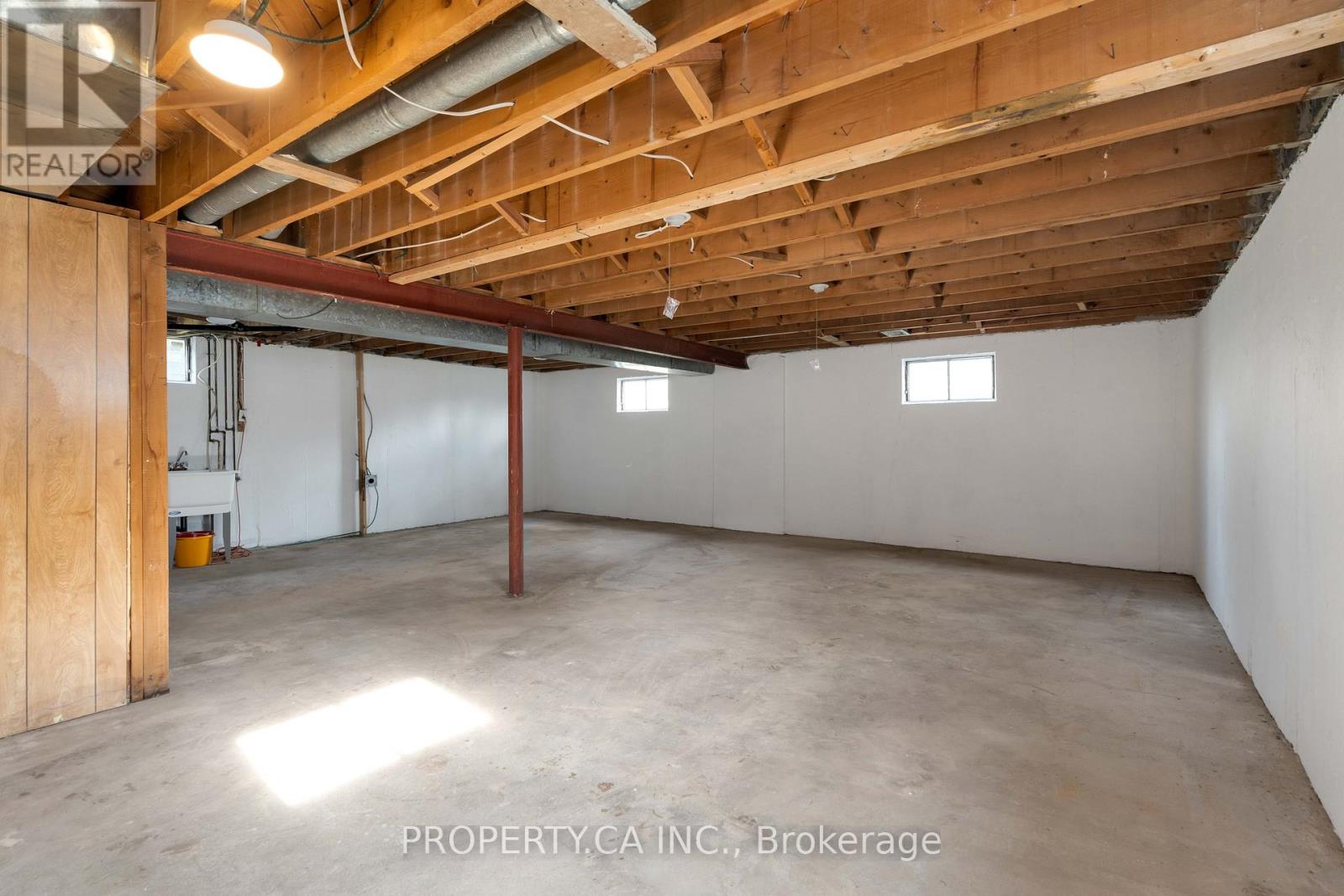 19 Jill Crescent, Toronto, Ontario  M9B 6B2 - Photo 20 - W13061456