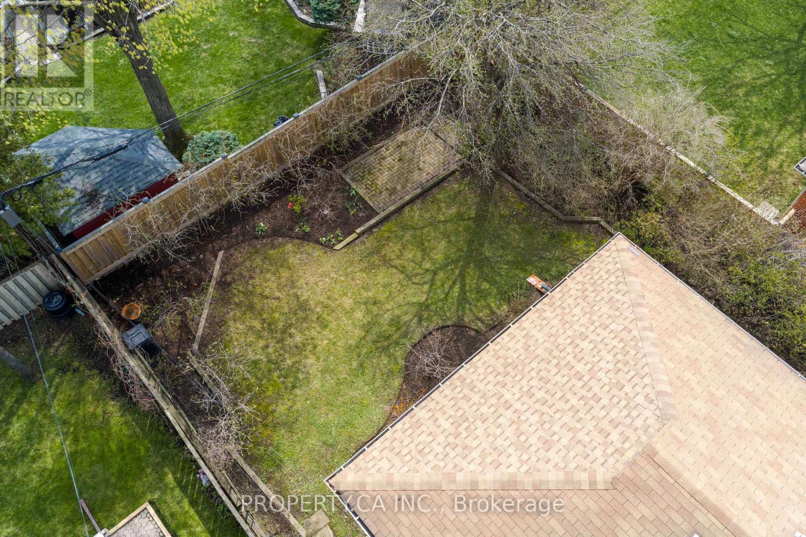 19 Jill Crescent, Toronto, Ontario  M9B 6B2 - Photo 23 - W13061456