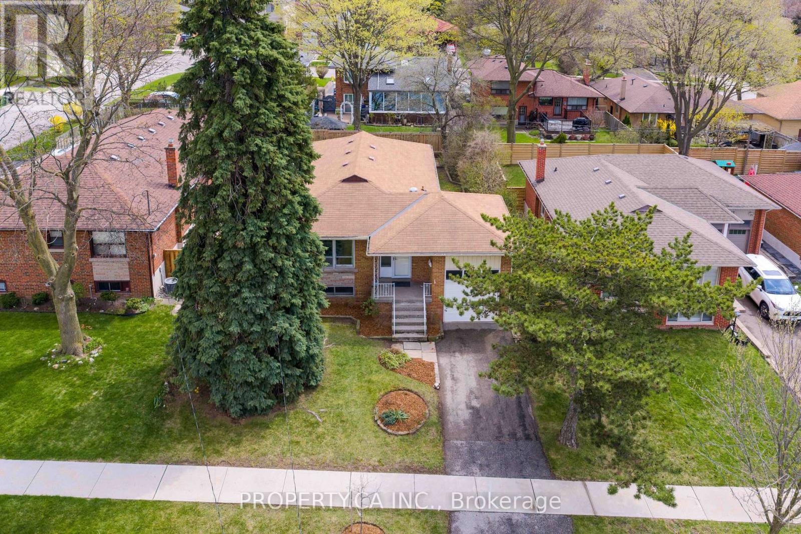 19 Jill Crescent, Toronto, Ontario  M9B 6B2 - Photo 24 - W13061456