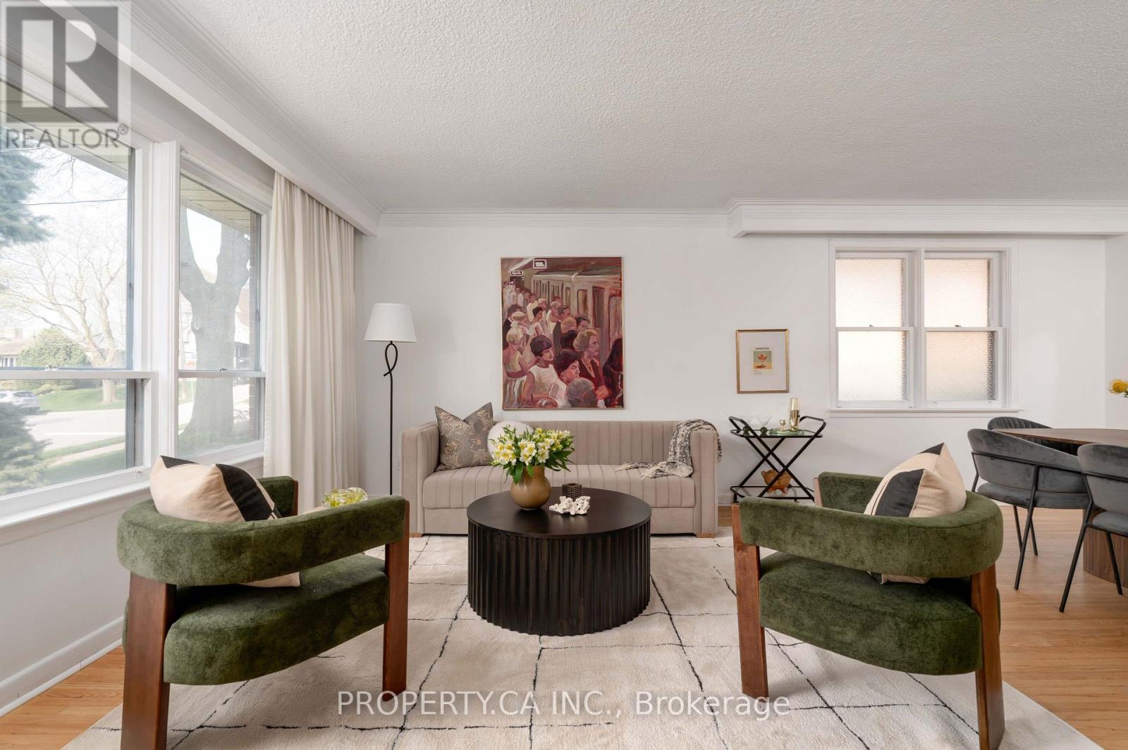 19 Jill Crescent, Toronto, Ontario  M9B 6B2 - Photo 3 - W13061456