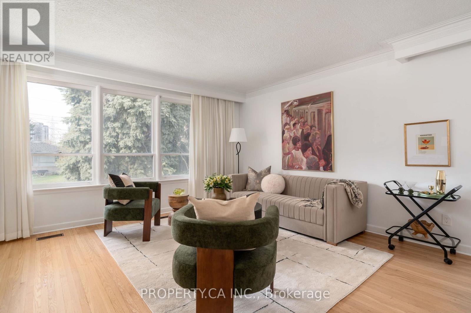 19 Jill Crescent, Toronto, Ontario  M9B 6B2 - Photo 4 - W13061456