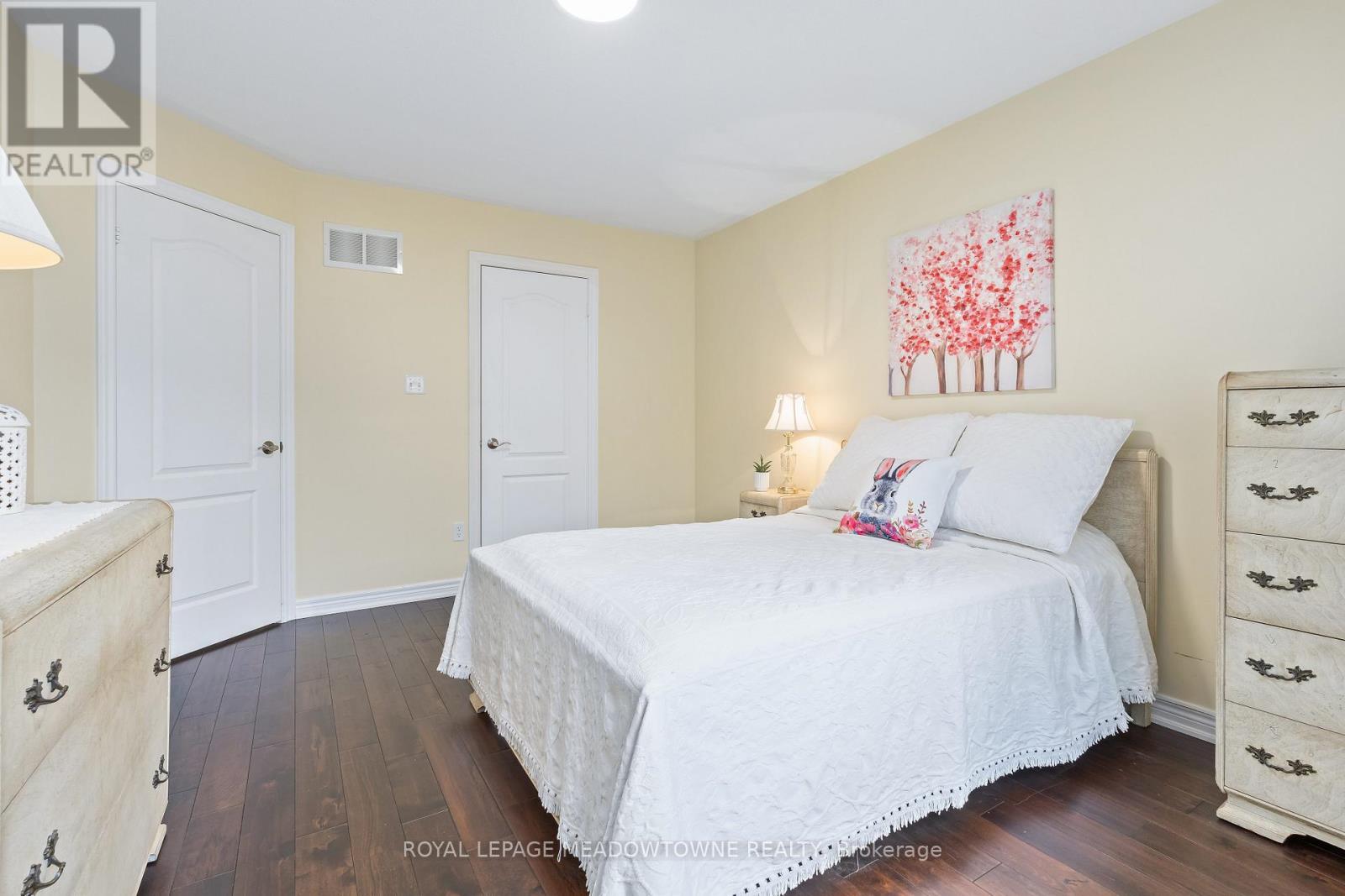 8 Bonnette Street, Halton Hills, Ontario  L7J 2Z9 - Photo 24 - W13061466