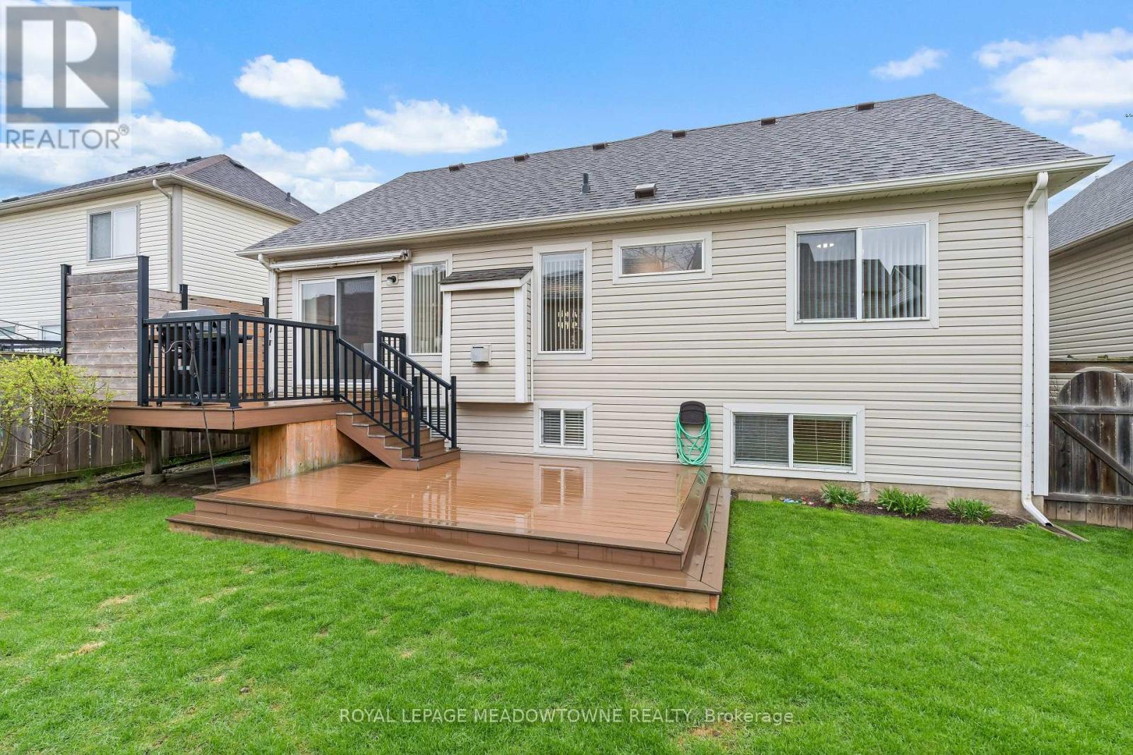 8 Bonnette Street, Halton Hills, Ontario  L7J 2Z9 - Photo 32 - W13061466