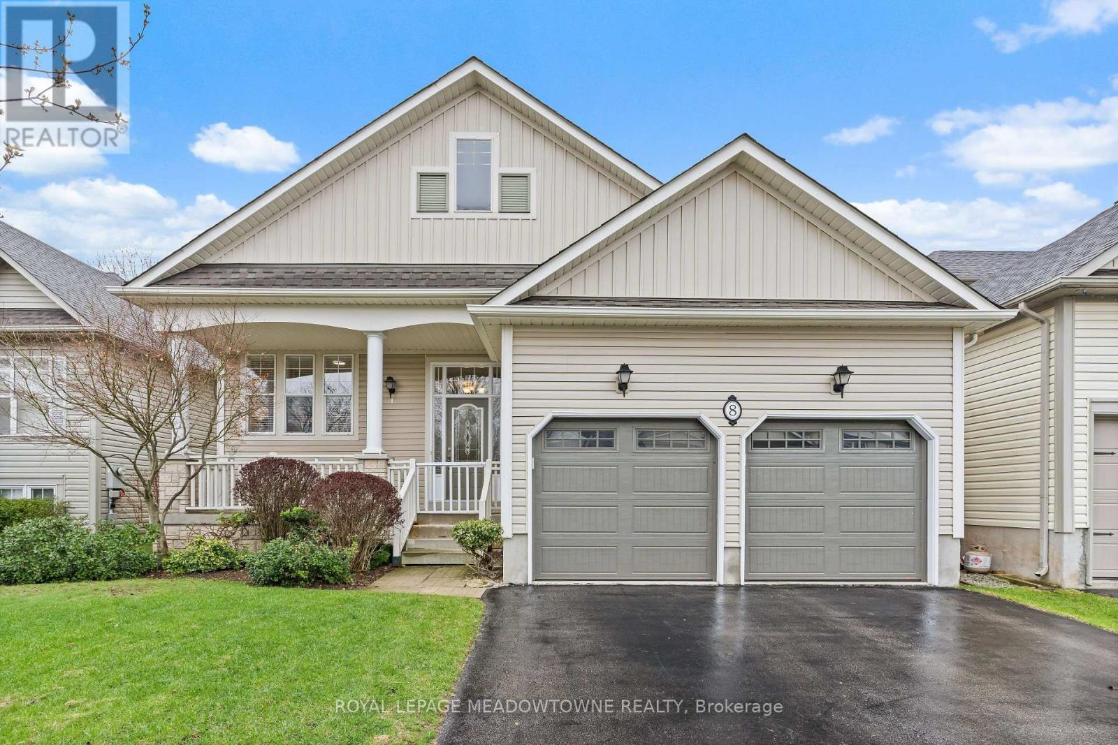 8 Bonnette Street, Halton Hills, Ontario  L7J 2Z9 - Photo 5 - W13061466