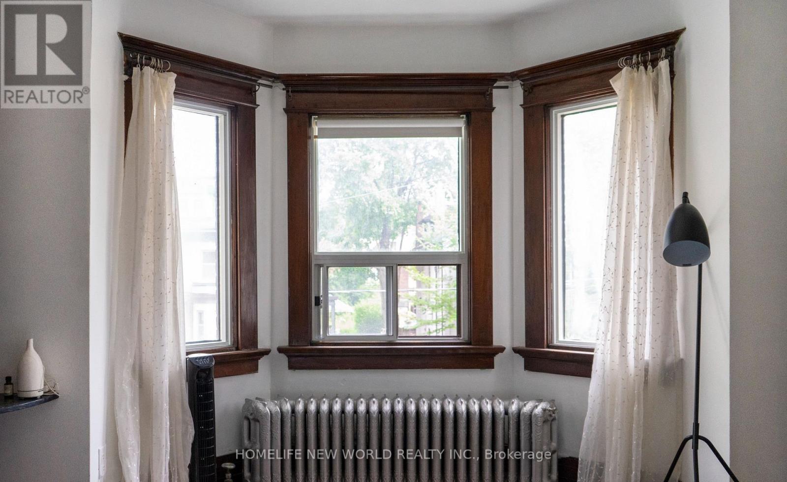 Entire Property - 16 Laxton Avenue, Toronto, Ontario  M6K 1K9 - Photo 32 - W13061468