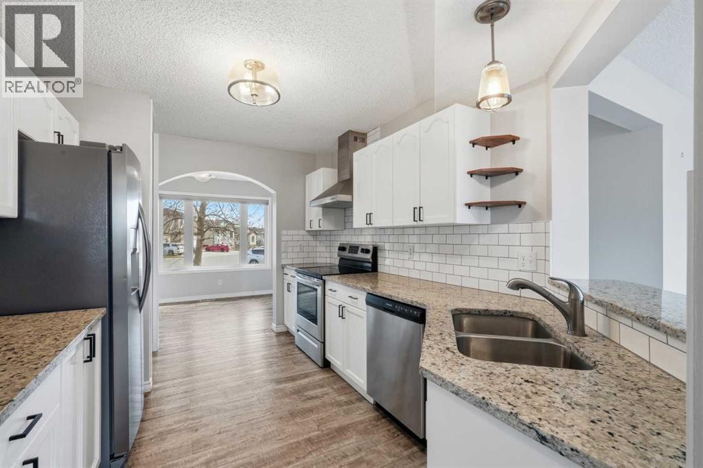 41 High Ridge Court NW, High River, Alberta  T1V 1Z6 - Photo 3 - A2301280