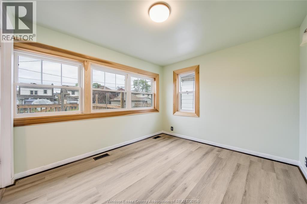 1046 Elsmere, Windsor, Ontario  N9A 2B2 - Photo 28 - 26009589