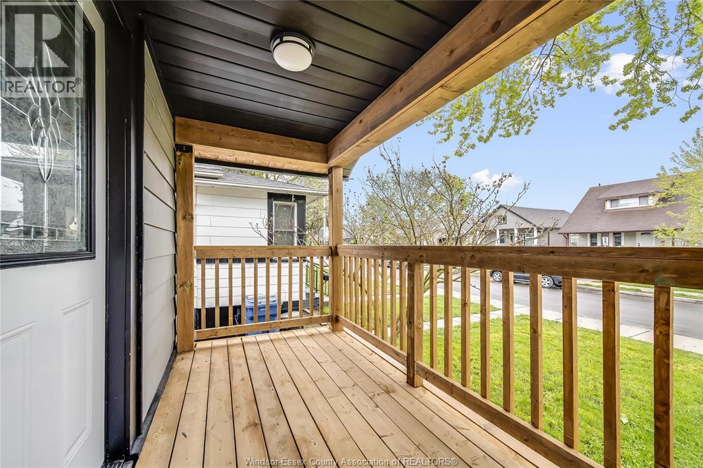 1046 Elsmere, Windsor, Ontario  N9A 2B2 - Photo 3 - 26009589