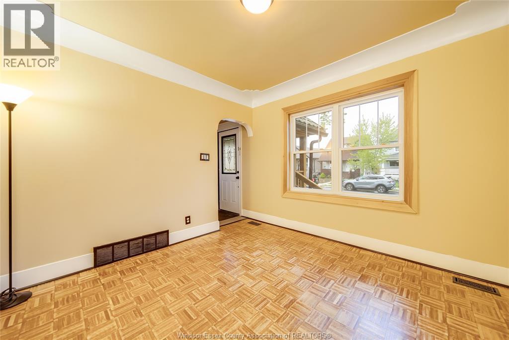 1046 Elsmere, Windsor, Ontario  N9A 2B2 - Photo 6 - 26009589