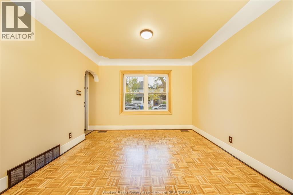 1046 Elsmere, Windsor, Ontario  N9A 2B2 - Photo 7 - 26009589
