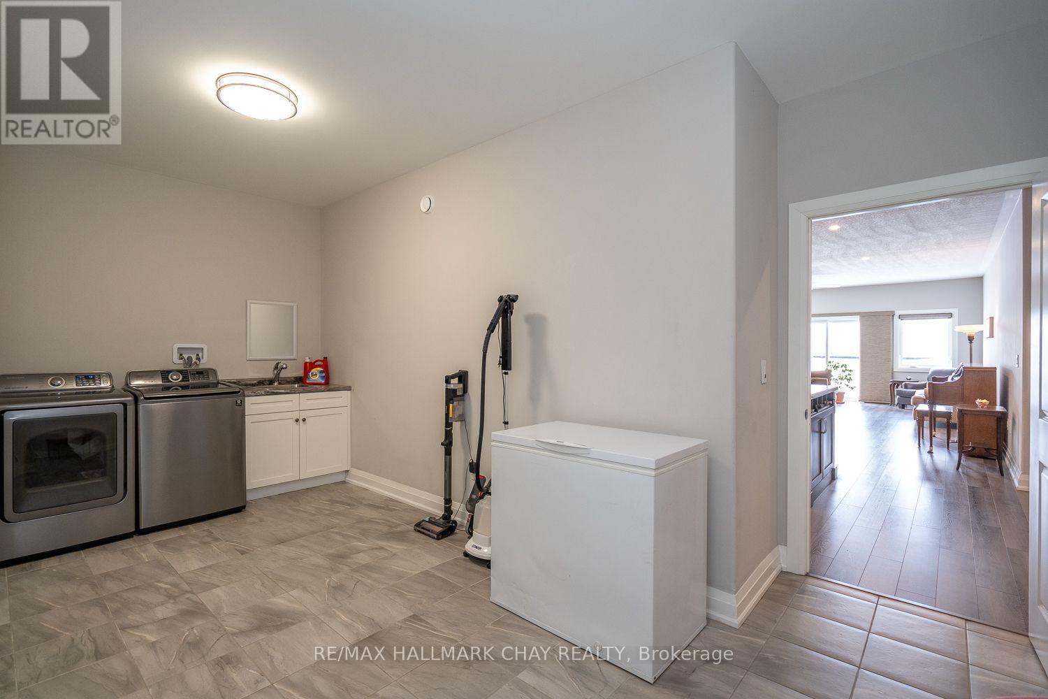 54 Landscape Drive, Oro-Medonte, Ontario  L0L 2L0 - Photo 32 - S12817826