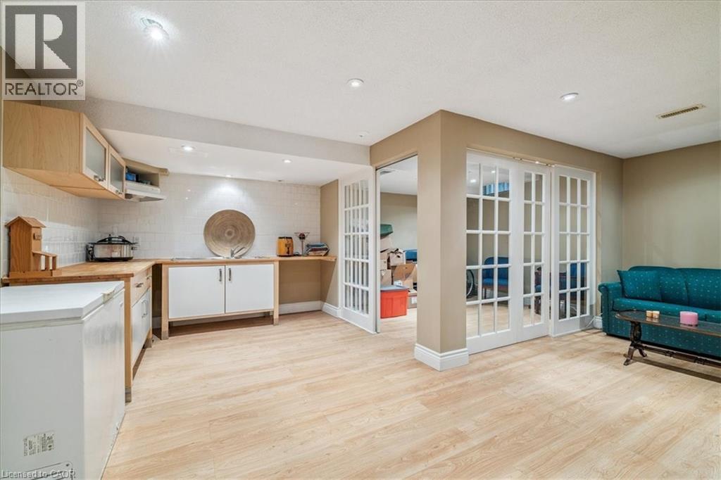 1019 North Shore Boulevard E Unit# 8, Burlington, Ontario  L7T 1X8 - Photo 38 - 40822983