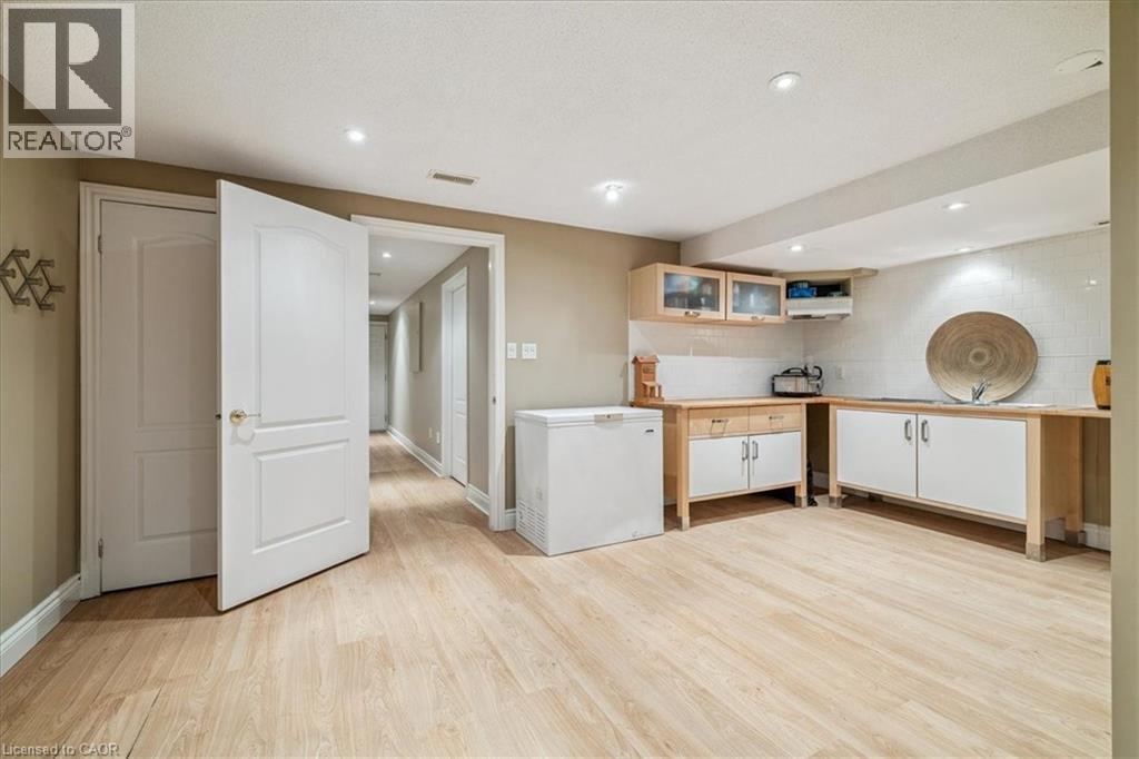 1019 North Shore Boulevard E Unit# 8, Burlington, Ontario  L7T 1X8 - Photo 41 - 40822983