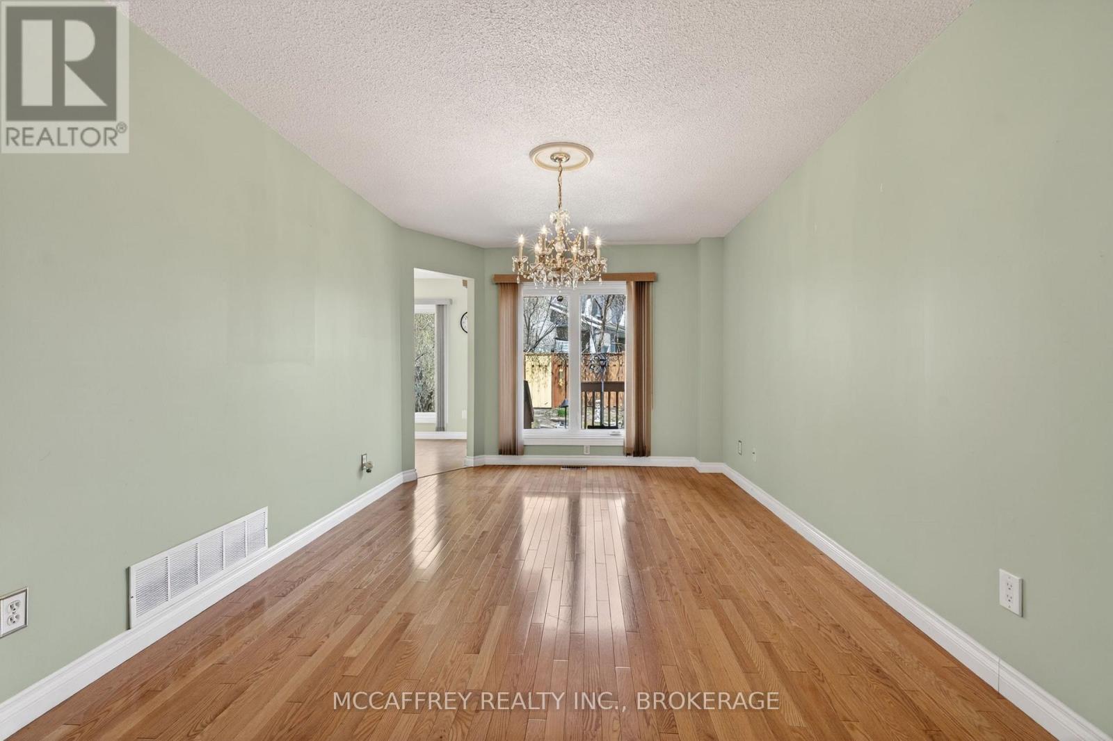 508 Farnham Court, Kingston, Ontario  K7M 8Y1 - Photo 8 - X13061564