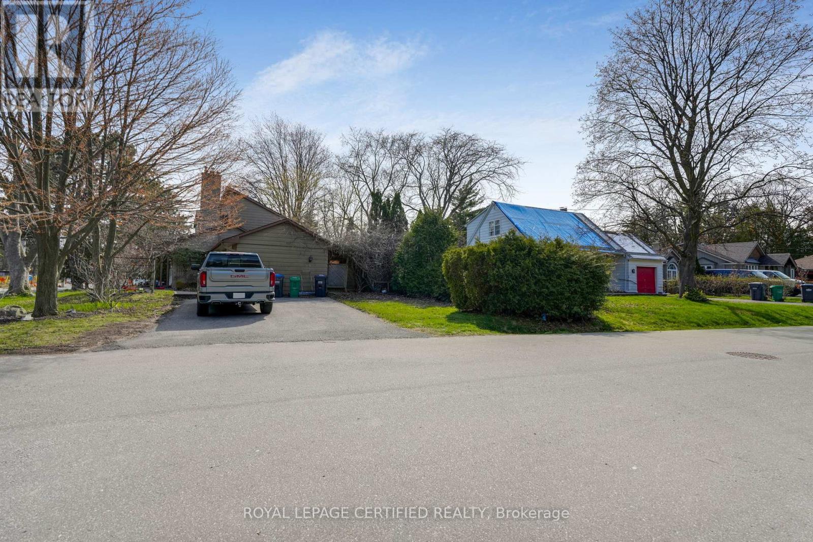 1348 Hollyrood Avenue, Mississauga, Ontario  L5G 3J4 - Photo 6 - W13059042