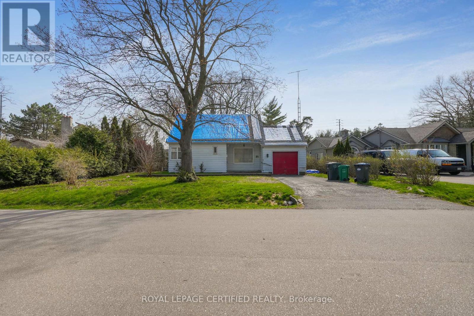 1348 Hollyrood Avenue, Mississauga, Ontario  L5G 3J4 - Photo 8 - W13059042