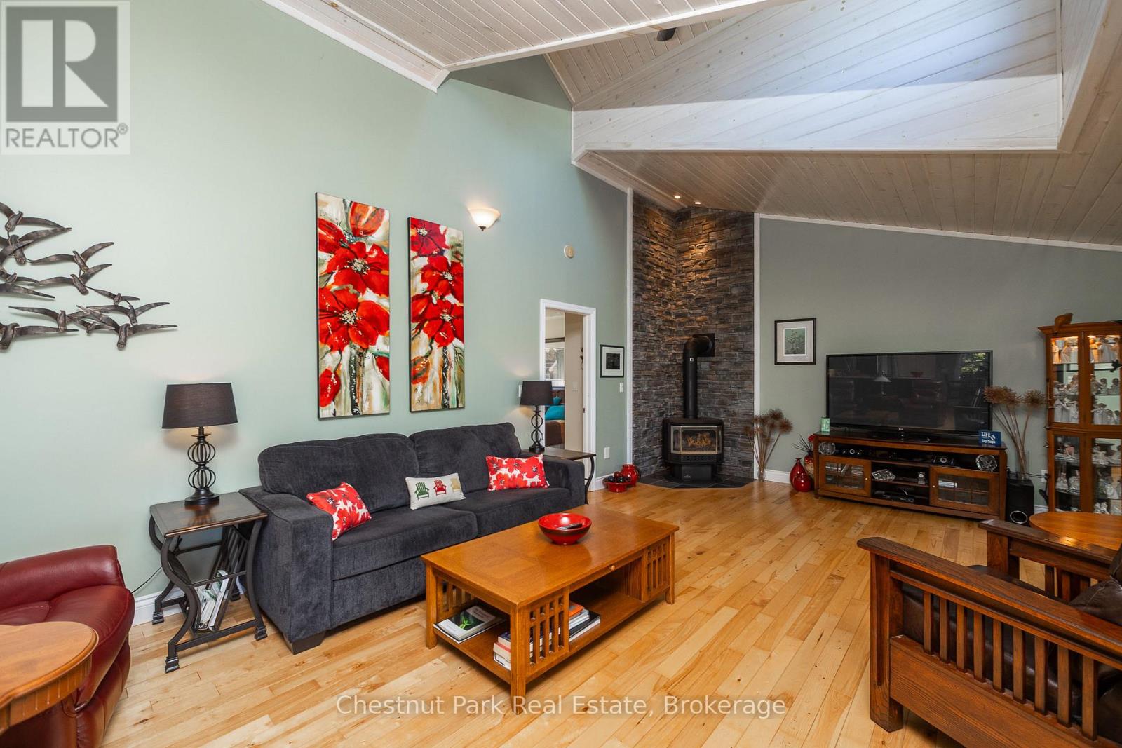 94 Zorra Drive, Northern Bruce Peninsula, Ontario  N0H 2R0 - Photo 23 - X13061526