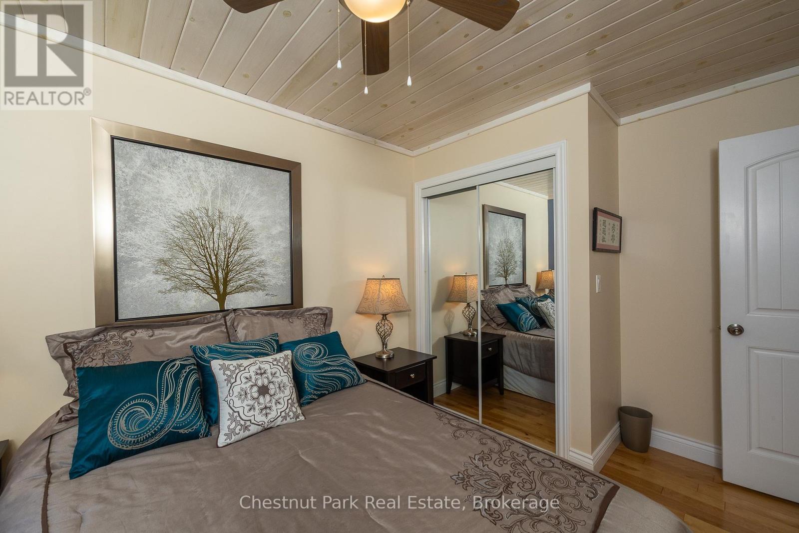 94 Zorra Drive, Northern Bruce Peninsula, Ontario  N0H 2R0 - Photo 38 - X13061526