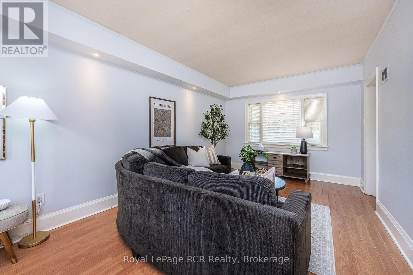 189 Margaret Avenue, Kitchener, Ontario  N2H 4J1 - Photo 4 - X13061534