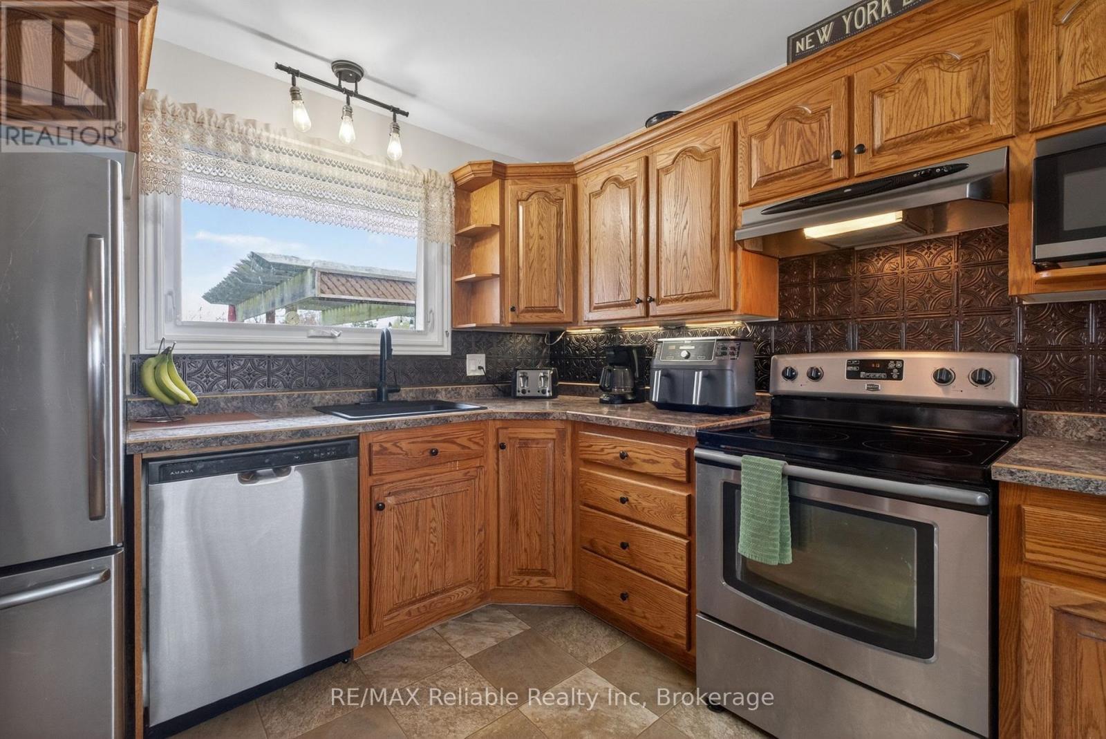 131 Cayley Street, Goderich (Goderich (Town)), Ontario  N7A 1Z9 - Photo 10 - X13061548