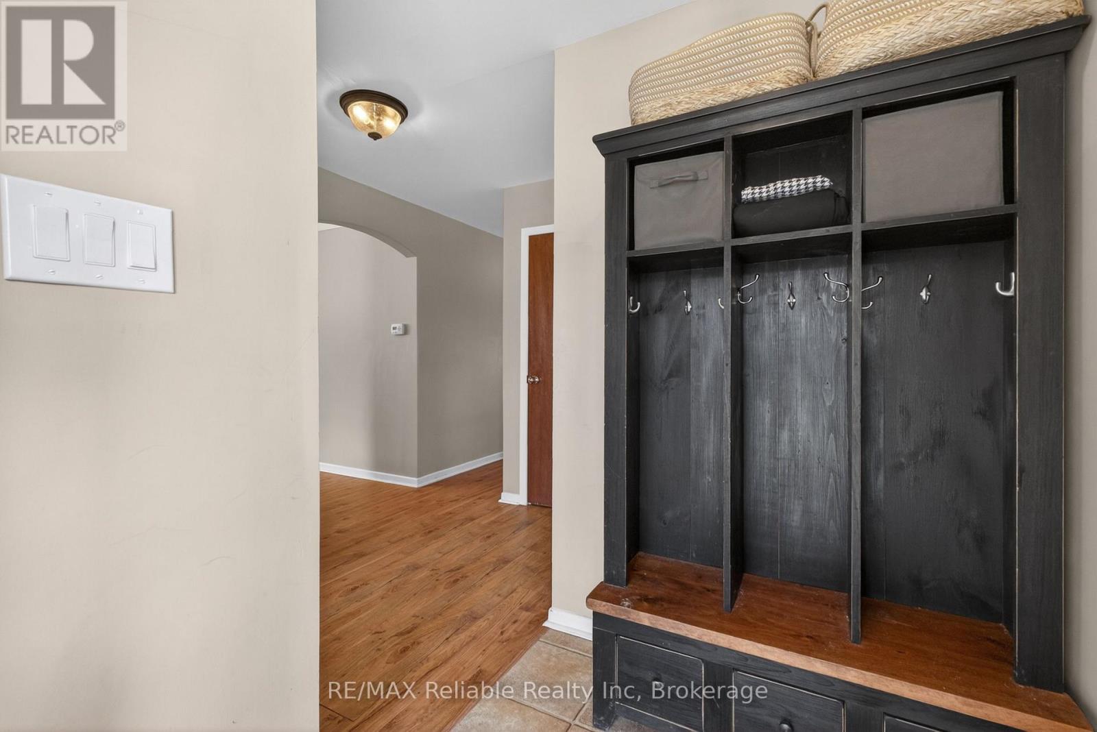 131 Cayley Street, Goderich (Goderich (Town)), Ontario  N7A 1Z9 - Photo 3 - X13061548