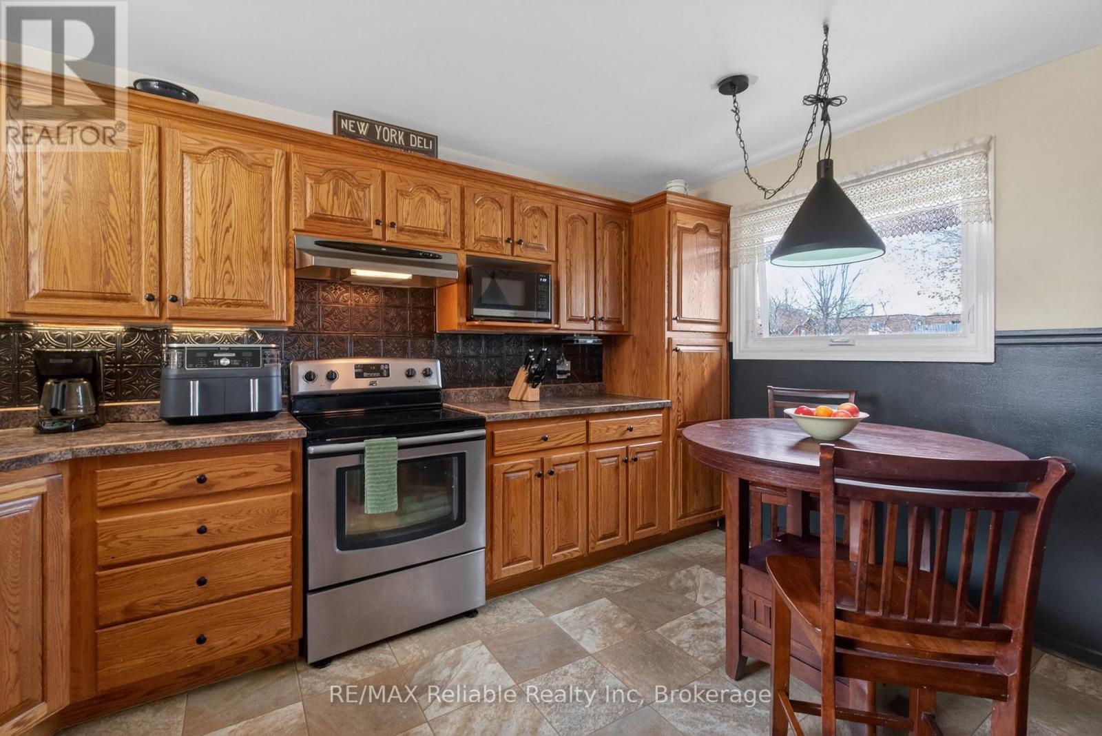 131 Cayley Street, Goderich (Goderich (Town)), Ontario  N7A 1Z9 - Photo 8 - X13061548