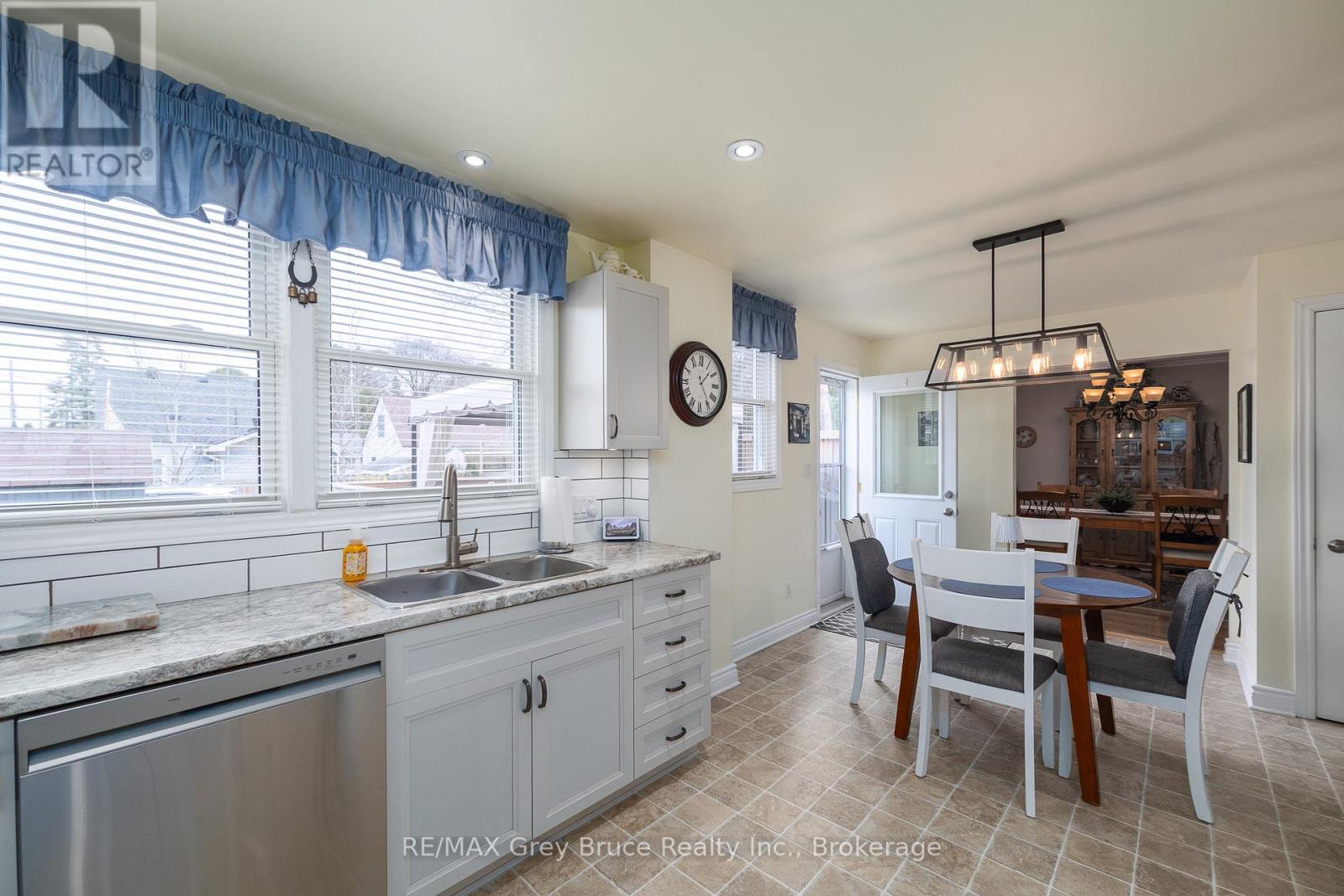 1295 4th Avenue W, Owen Sound, Ontario  N4K 4W7 - Photo 13 - X13061664