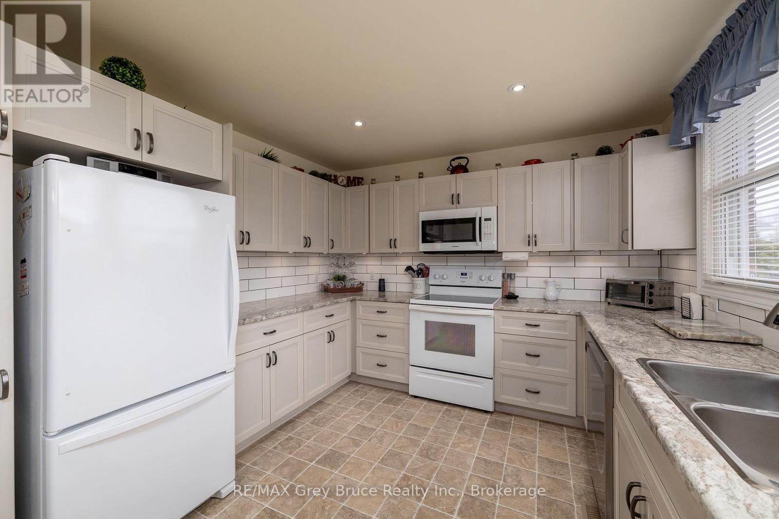 1295 4th Avenue W, Owen Sound, Ontario  N4K 4W7 - Photo 14 - X13061664