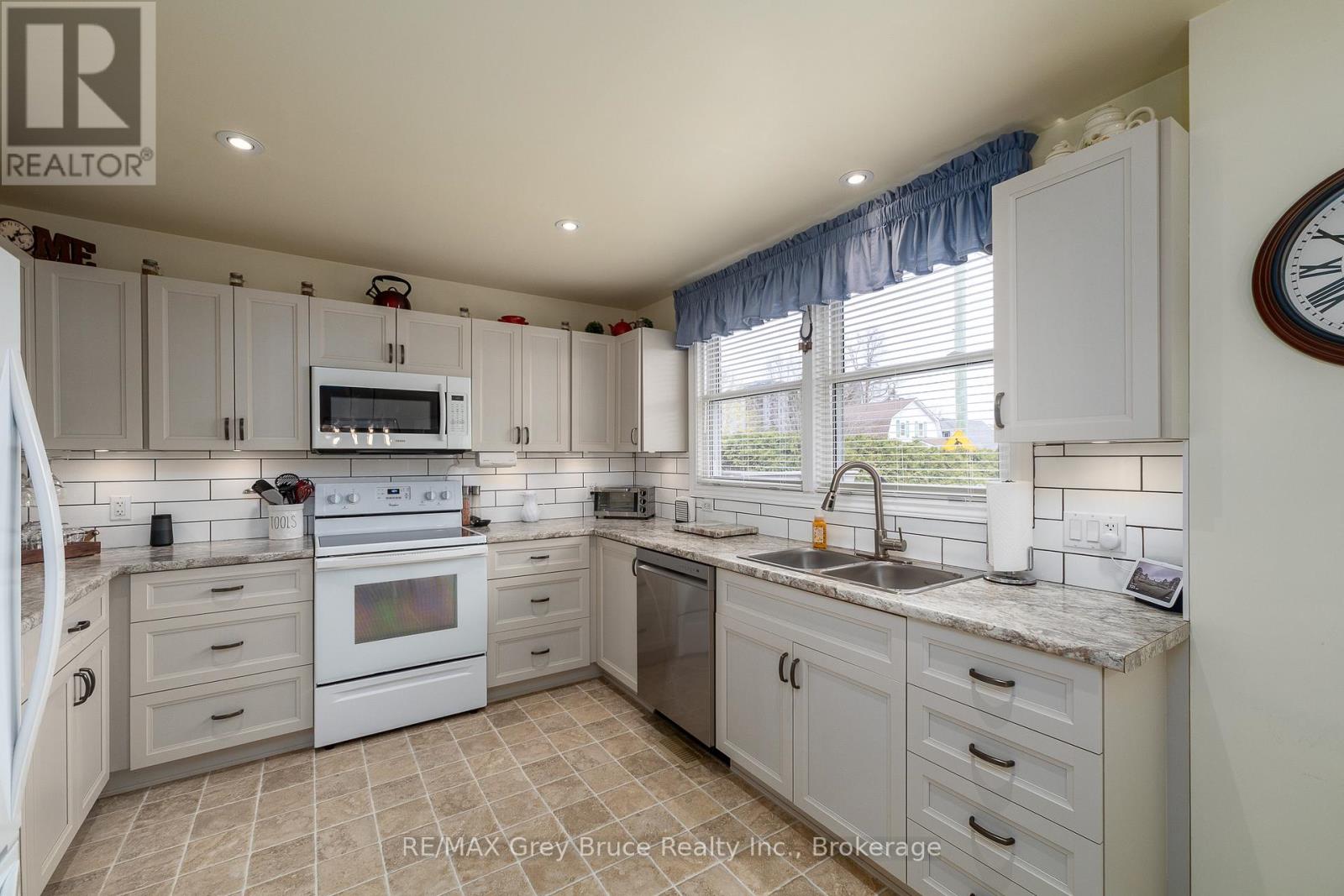 1295 4th Avenue W, Owen Sound, Ontario  N4K 4W7 - Photo 15 - X13061664