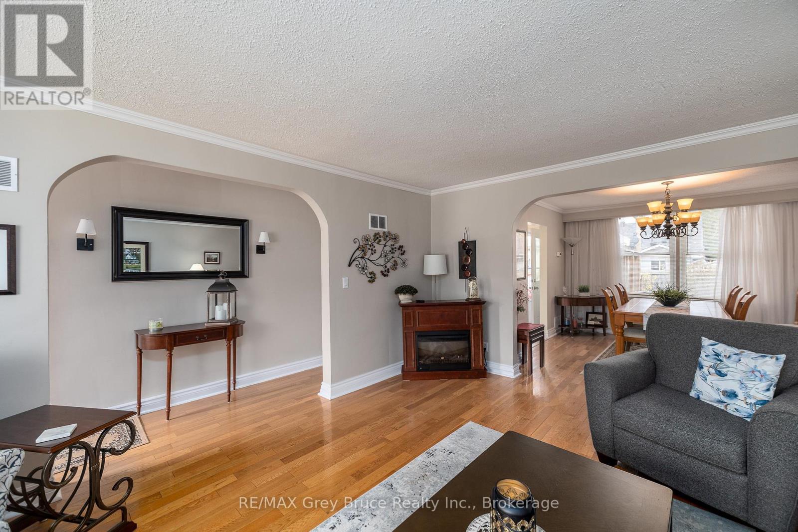 1295 4th Avenue W, Owen Sound, Ontario  N4K 4W7 - Photo 5 - X13061664