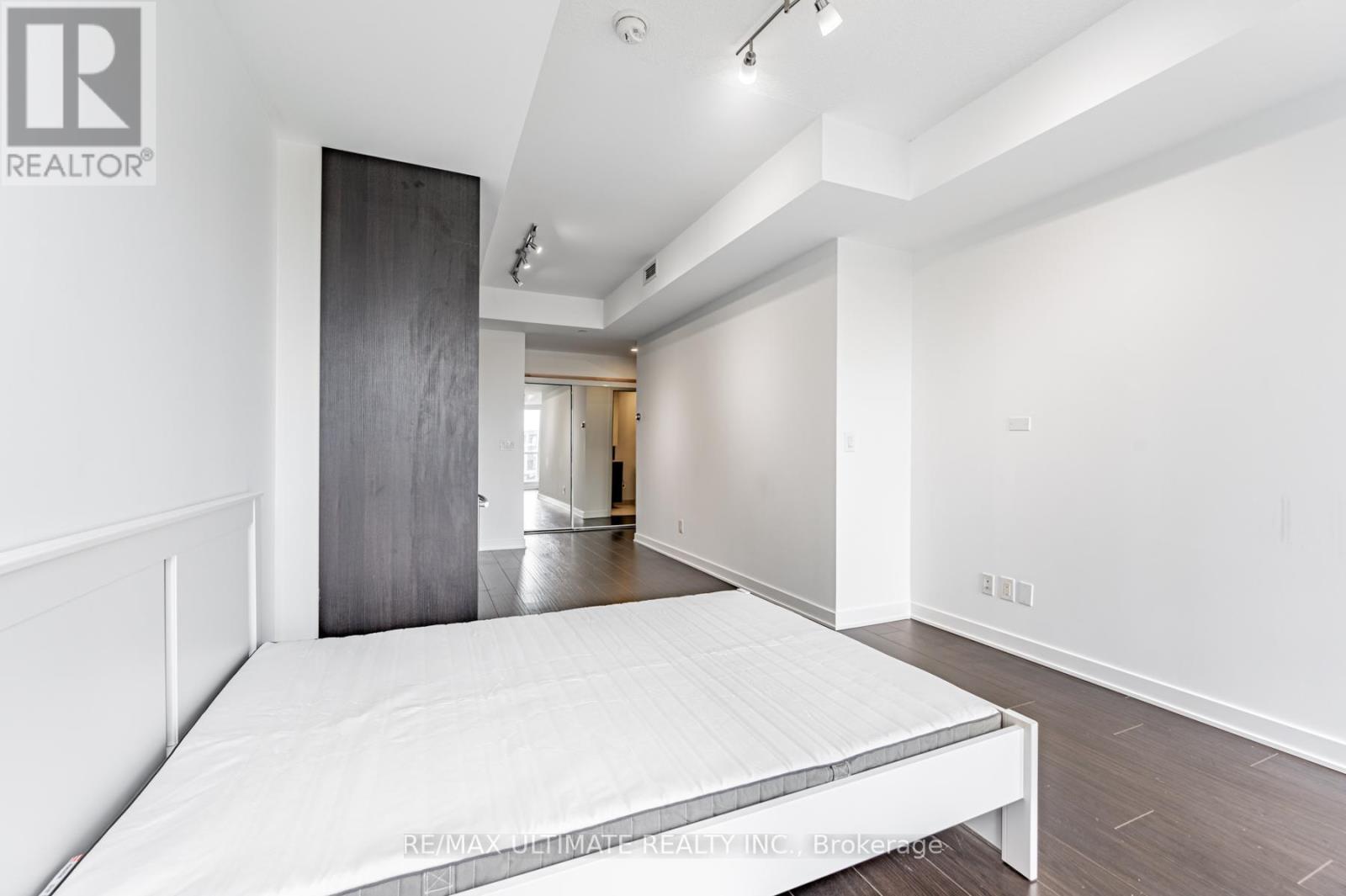 1105 - 170 Sumach Street, Toronto, Ontario  M5A 0C3 - Photo 12 - C13061506