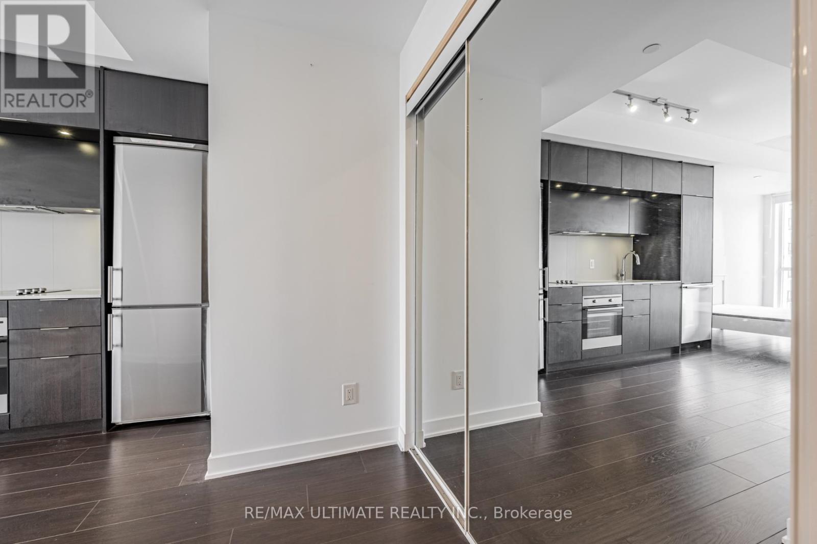 1105 - 170 Sumach Street, Toronto, Ontario  M5A 0C3 - Photo 5 - C13061506