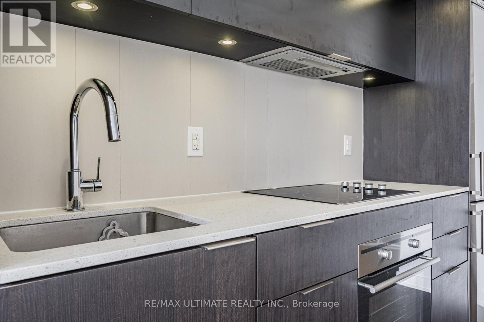 1105 - 170 Sumach Street, Toronto, Ontario  M5A 0C3 - Photo 6 - C13061506