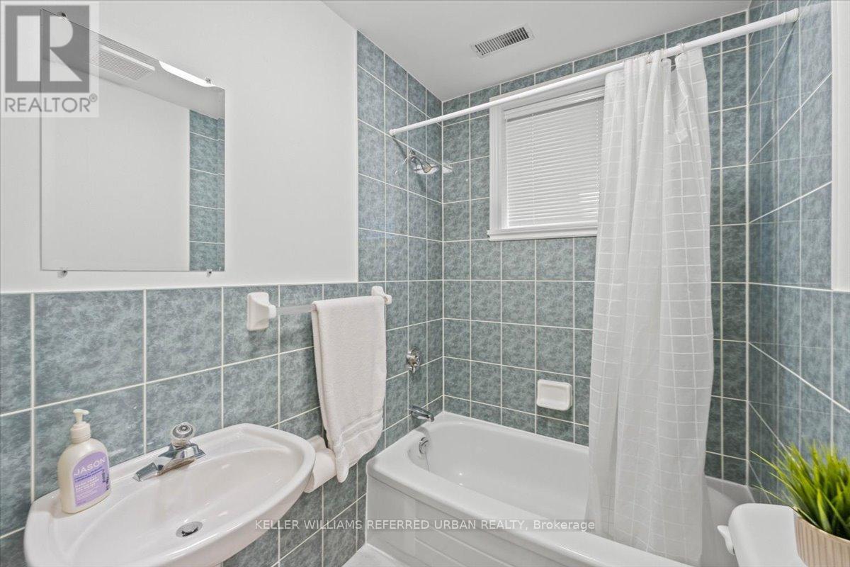 128 Burndale Avenue, Toronto, Ontario  M2N 1S9 - Photo 33 - C13061590