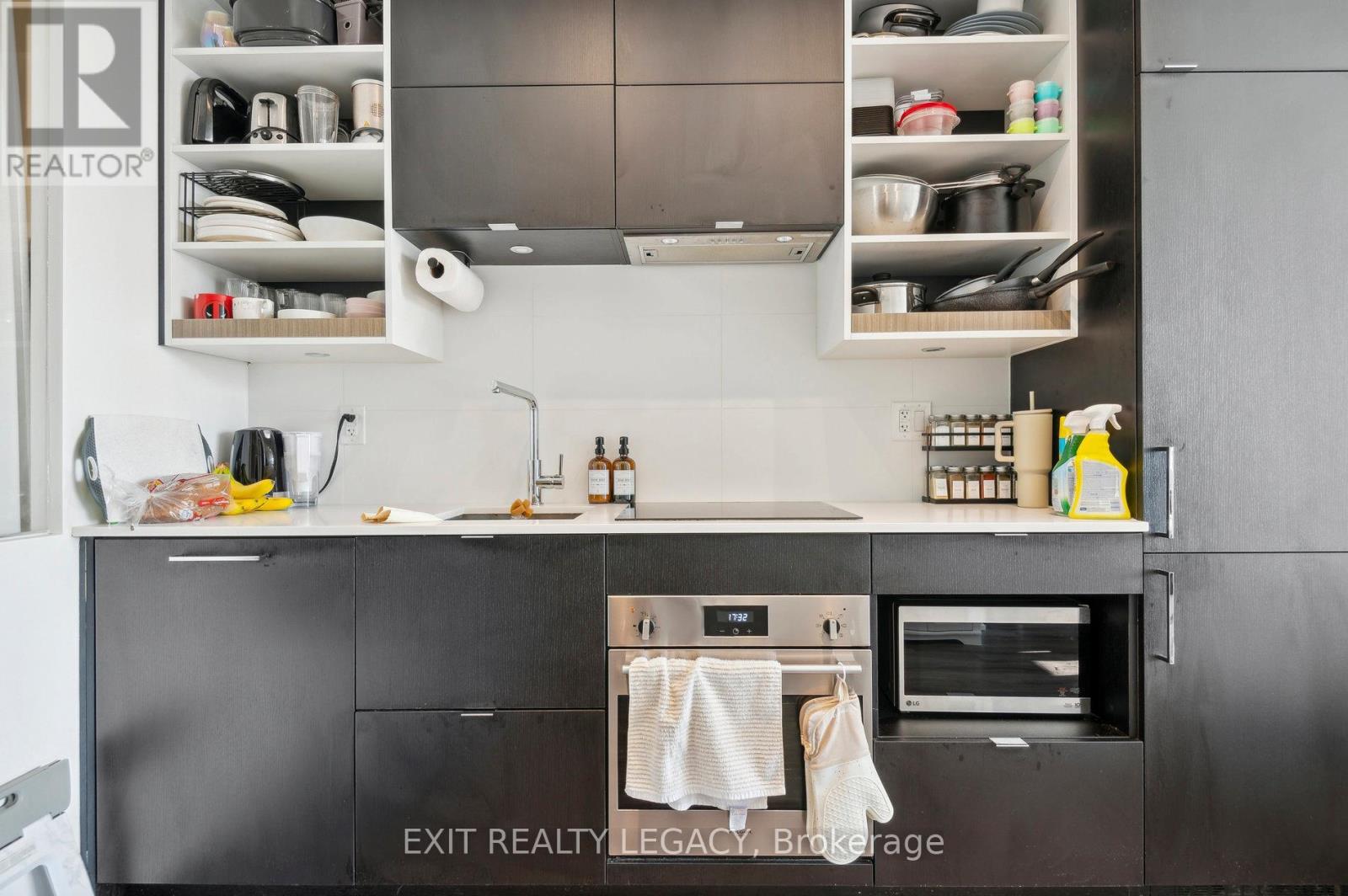 2213 - 20 Edward Street, Toronto, Ontario  M5G 1C9 - Photo 18 - C13061688