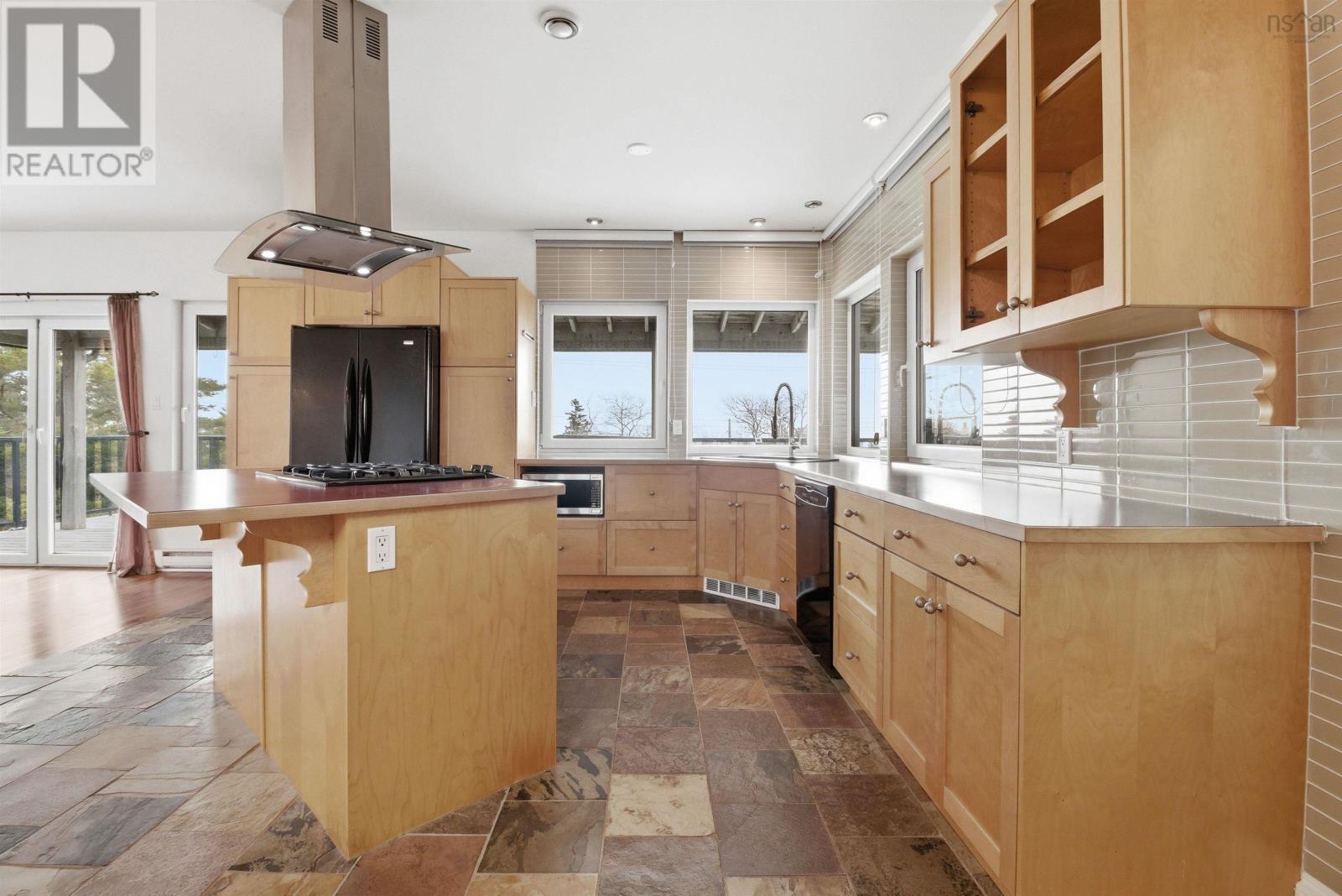 687 Ketch Harbour Road, Portuguese Cove, Nova Scotia  B3V 1K2 - Photo 7 - 202609101