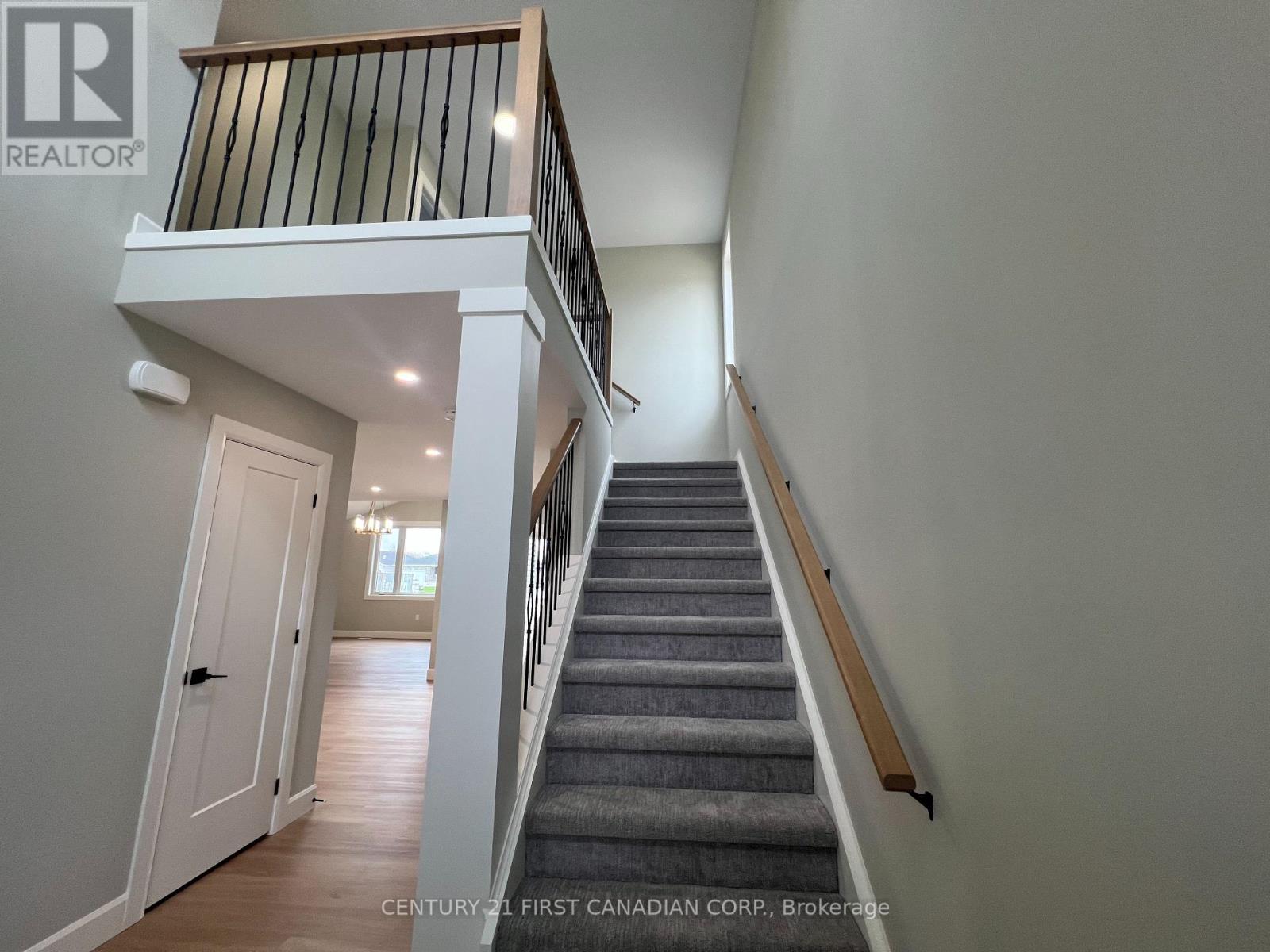 107 Sheldabren Street, North Middlesex, Ontario  N0M 1A0 - Photo 17 - X13061556