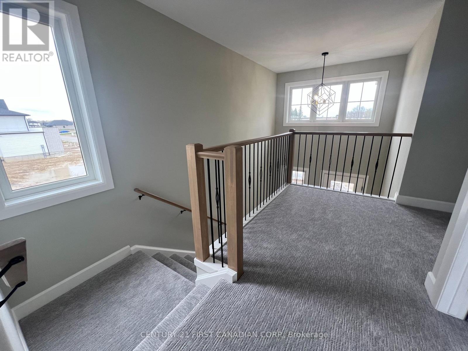 107 Sheldabren Street, North Middlesex, Ontario  N0M 1A0 - Photo 18 - X13061556