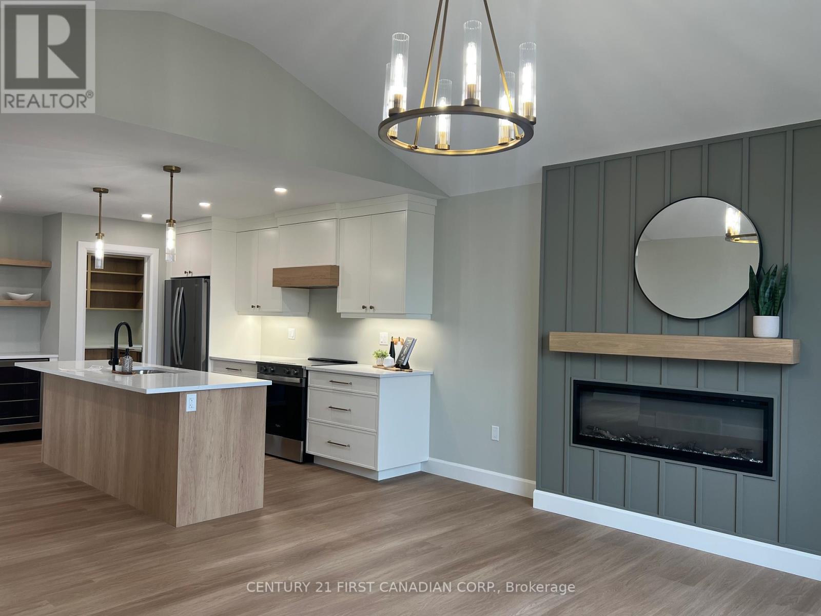 107 Sheldabren Street, North Middlesex, Ontario  N0M 1A0 - Photo 6 - X13061556