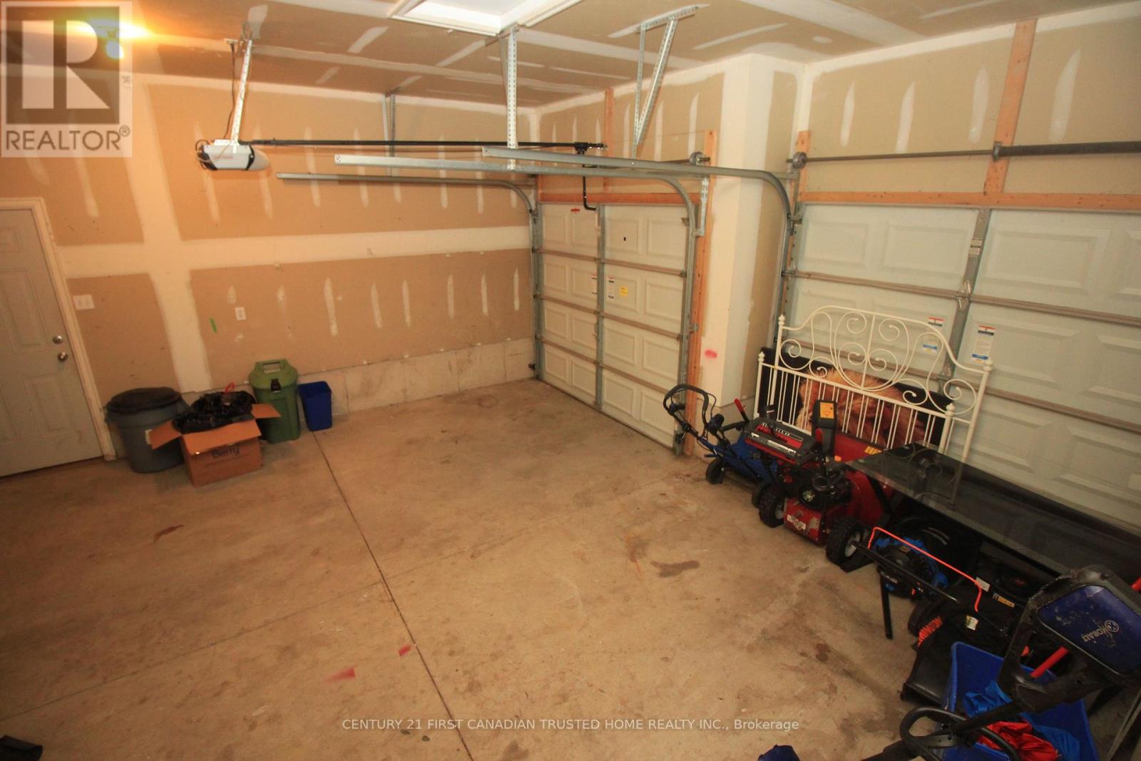 1873 Kyle Court, London North, Ontario  N6G 0A6 - Photo 4 - X13061632