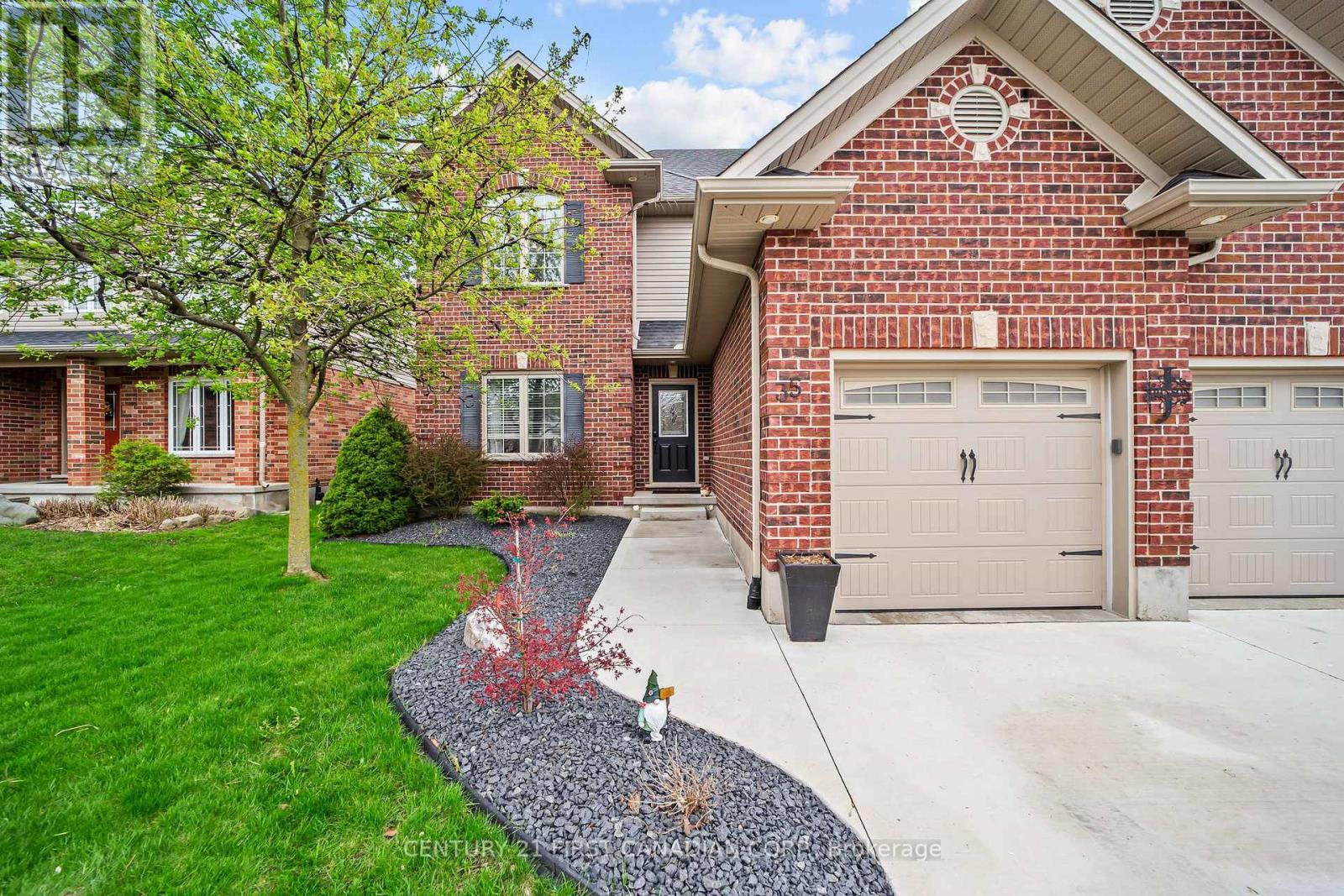 35 Wood Lily Lane, Middlesex Centre, Ontario  N0M 2A0 - Photo 4 - X13061706