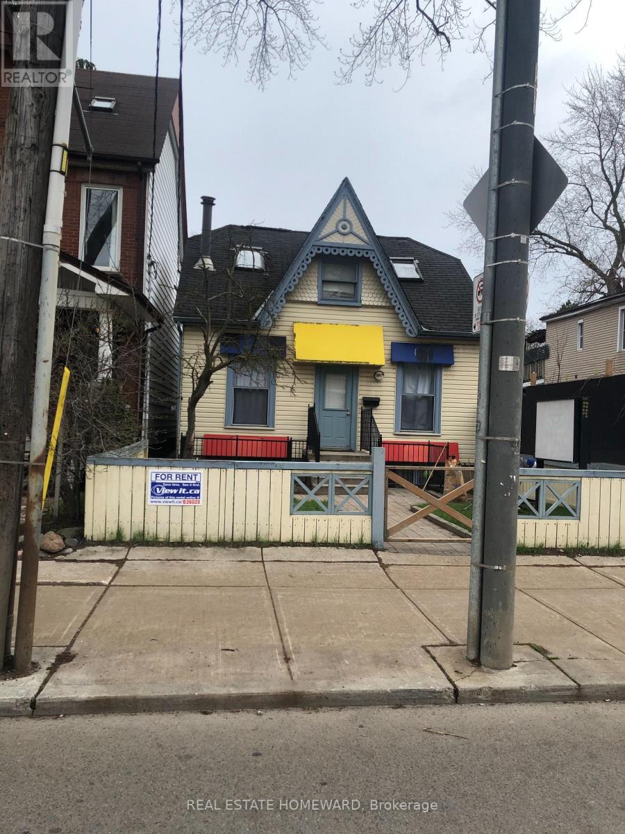 1897 QUEEN STREET E, Toronto, Ontario