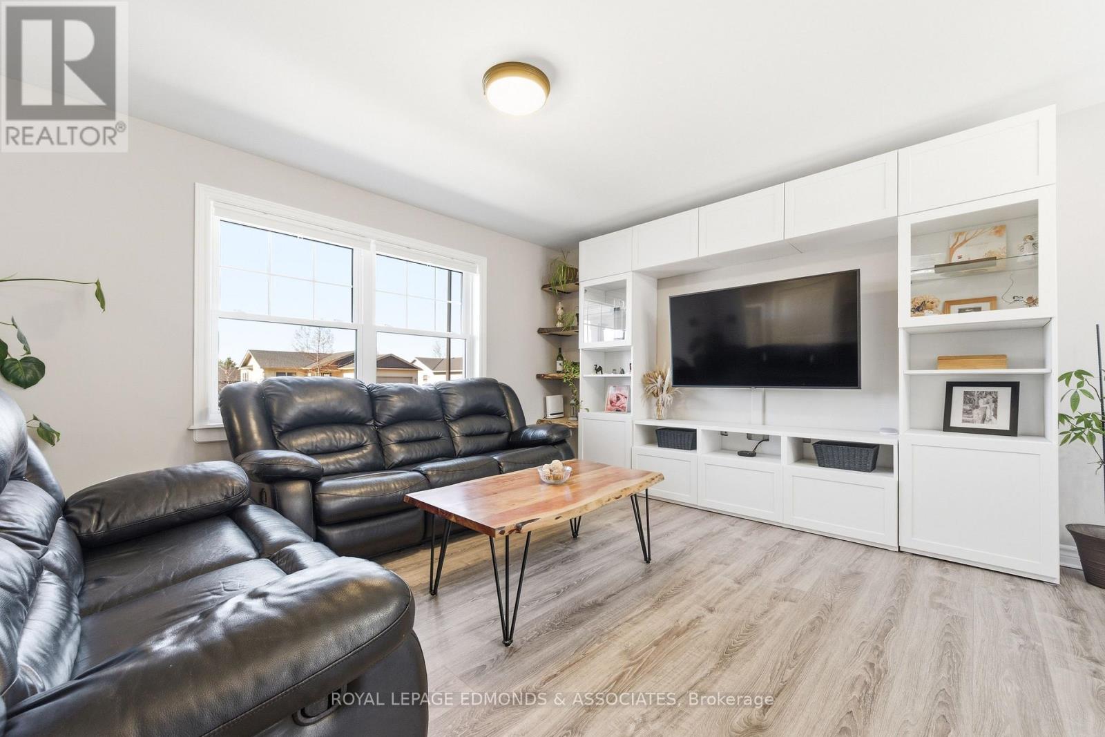 45 Dustin Drive, Petawawa, Ontario  K8H 0G3 - Photo 8 - X13061522