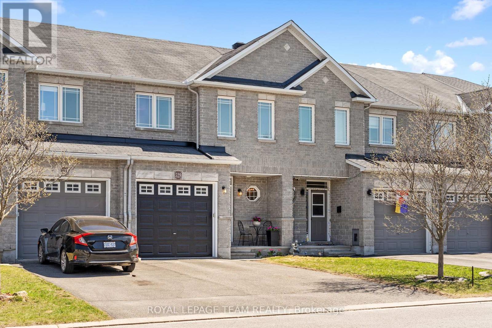 529 Pepperville Crescent, Ottawa, Ontario  K2M 0E5 - Photo 2 - X13061514